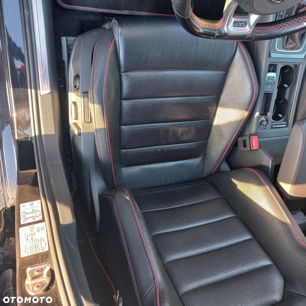 Volkswagen Golf GTI TCR 2.0 TSI OPF DSG - 11