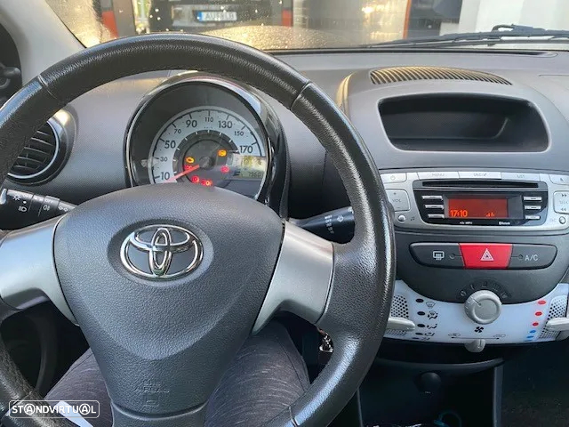 Toyota Aygo 1.0 - 5