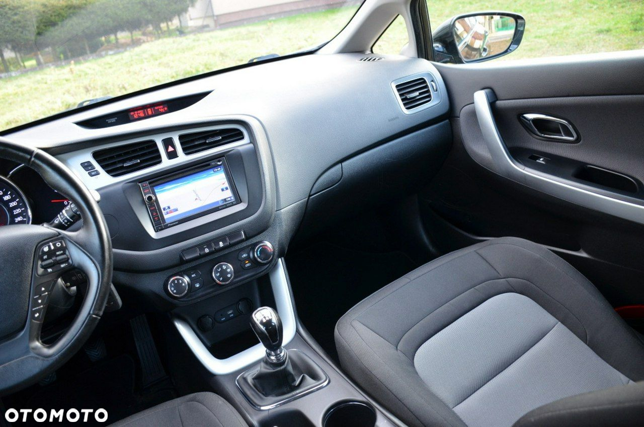 Kia Ceed - 24