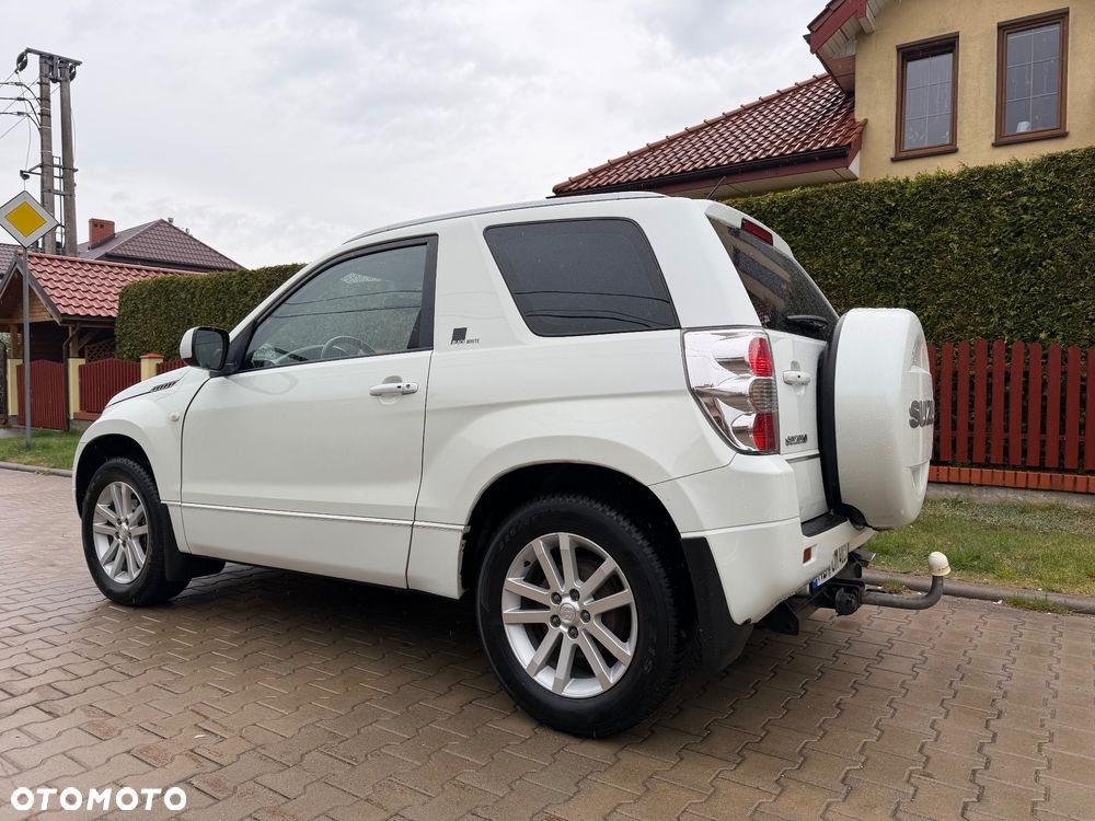 Suzuki Grand Vitara 1.6 Black&White - 21