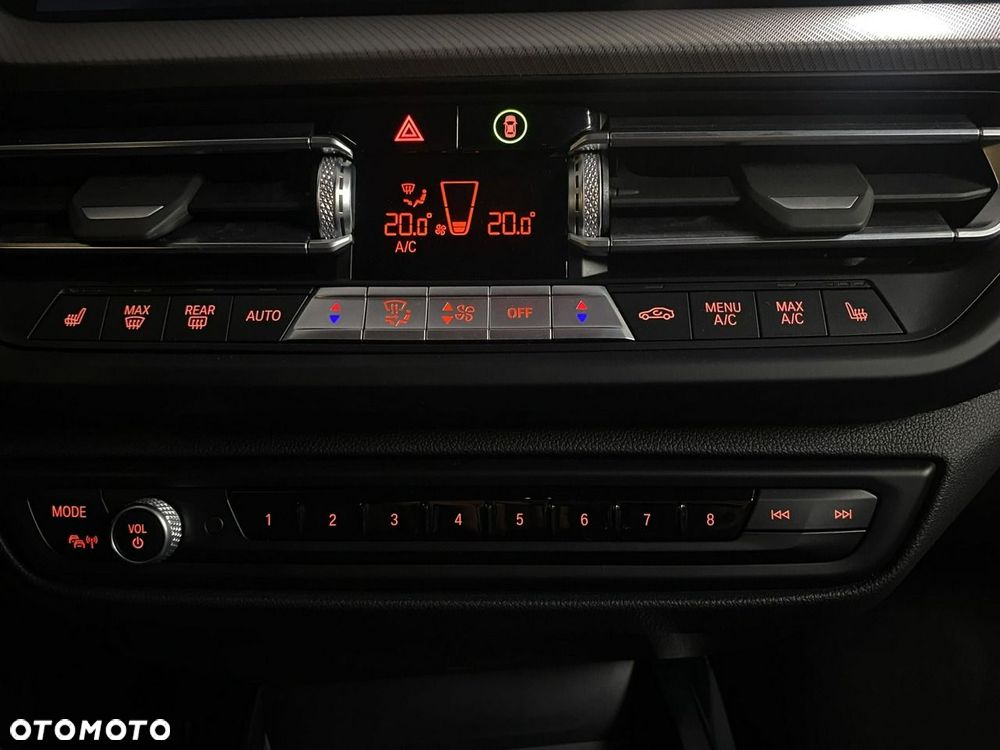 BMW Seria 2 220i - 33