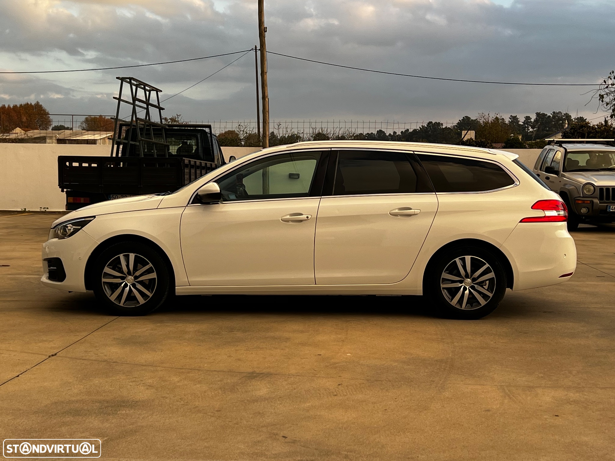 Peugeot 308 SW 1.2 PureTech Allure Full LED - 5