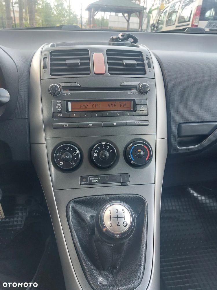 Toyota Auris 1.4 D-4D Luna - 13