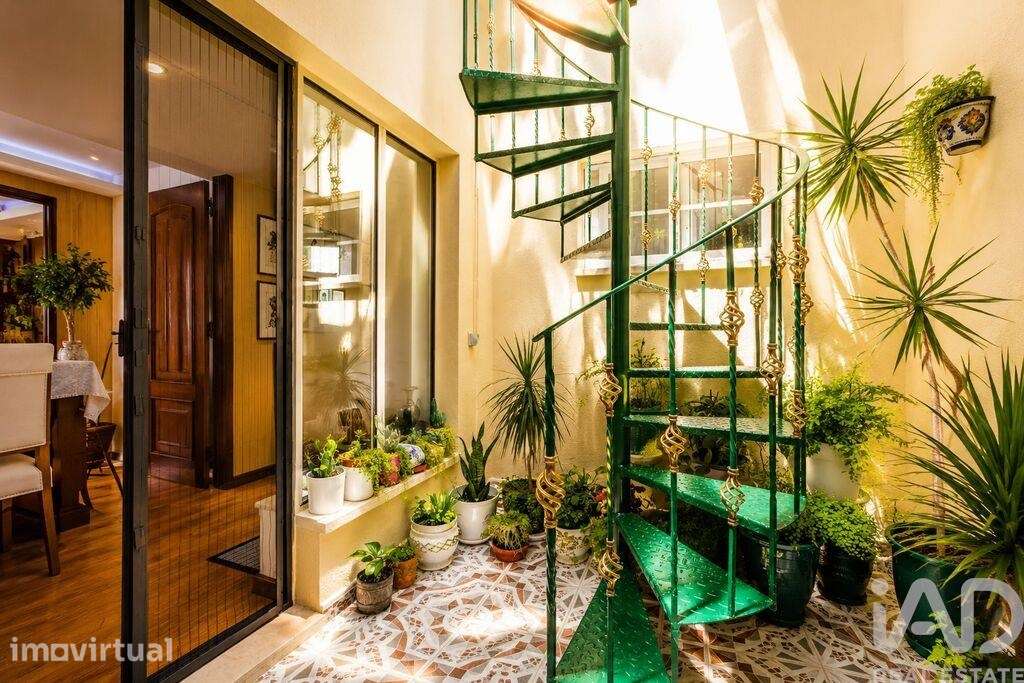 Casa / Villa T4 em Rio Maior de 264,00 m2 - Grande imagem: 2/26
