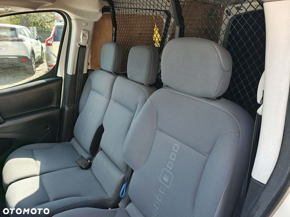 Citroën BERLINGO - 11