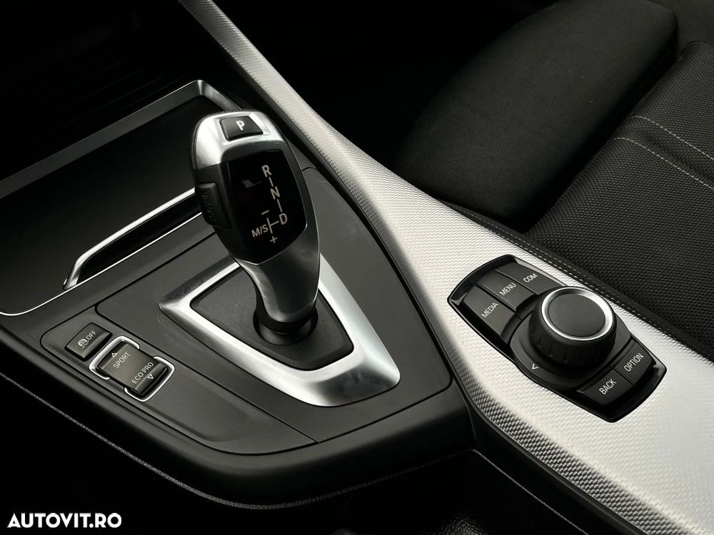 BMW Seria 1 - 21