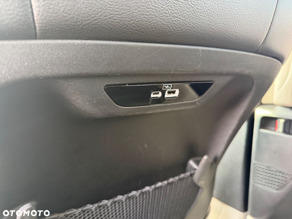 Chrysler Pacifica - 17