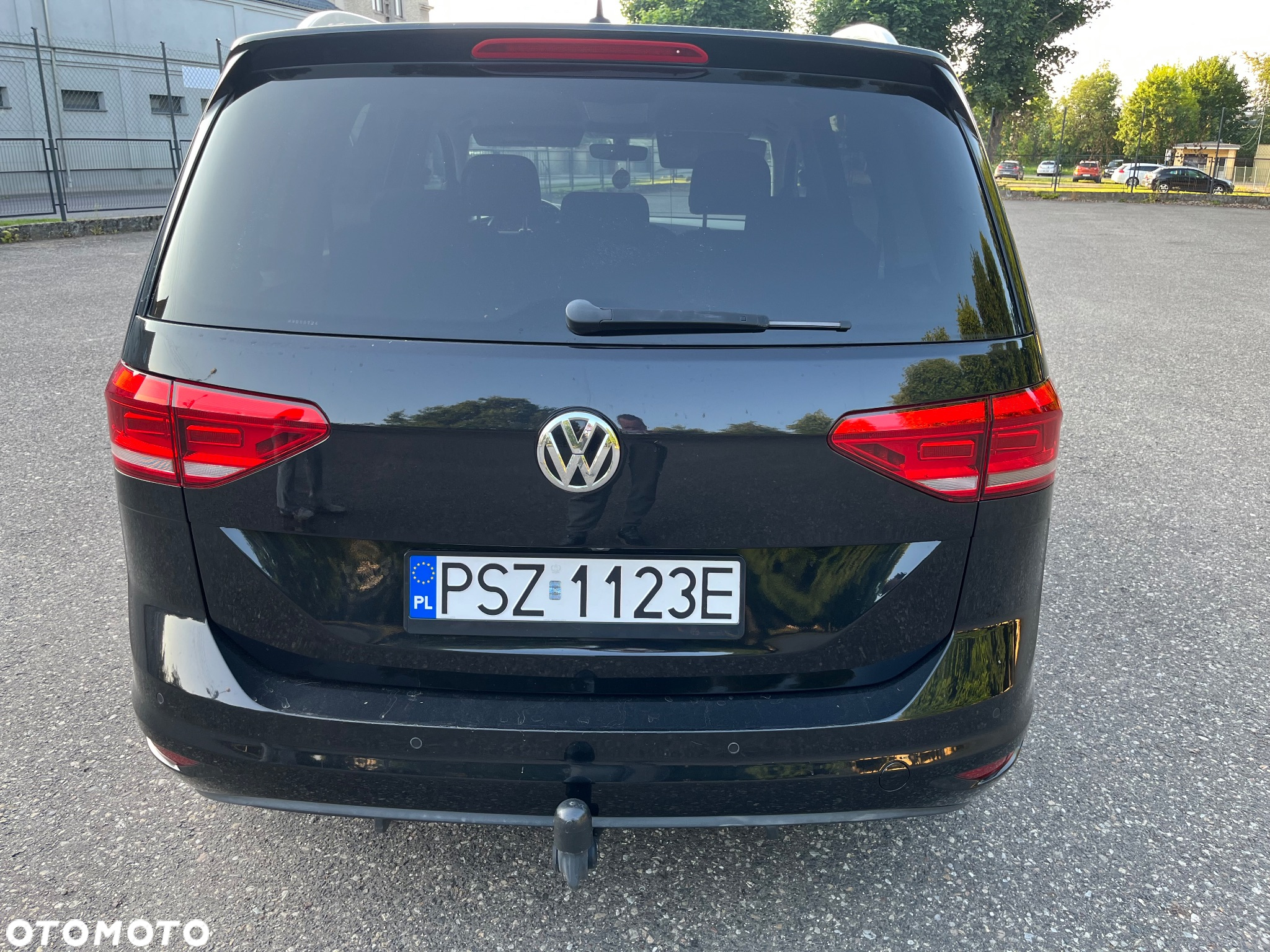 Volkswagen Touran - 4