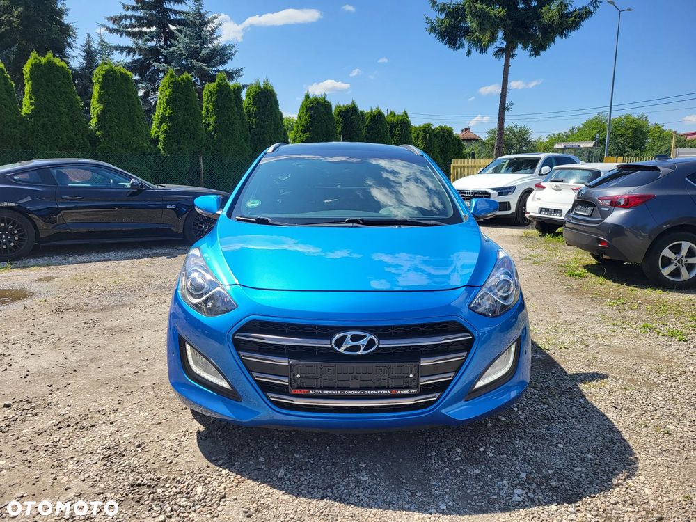 Hyundai i30 Kombi 1.6 GDi DCT Premium - 2