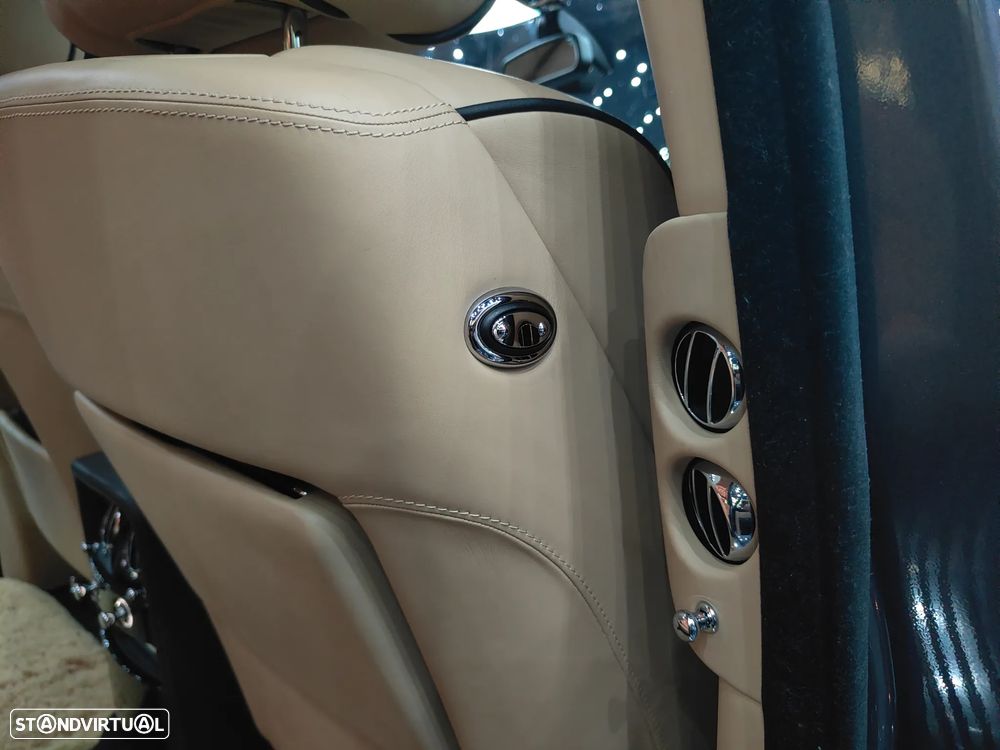 Rolls Royce Phantom 6.8 V12 - 38