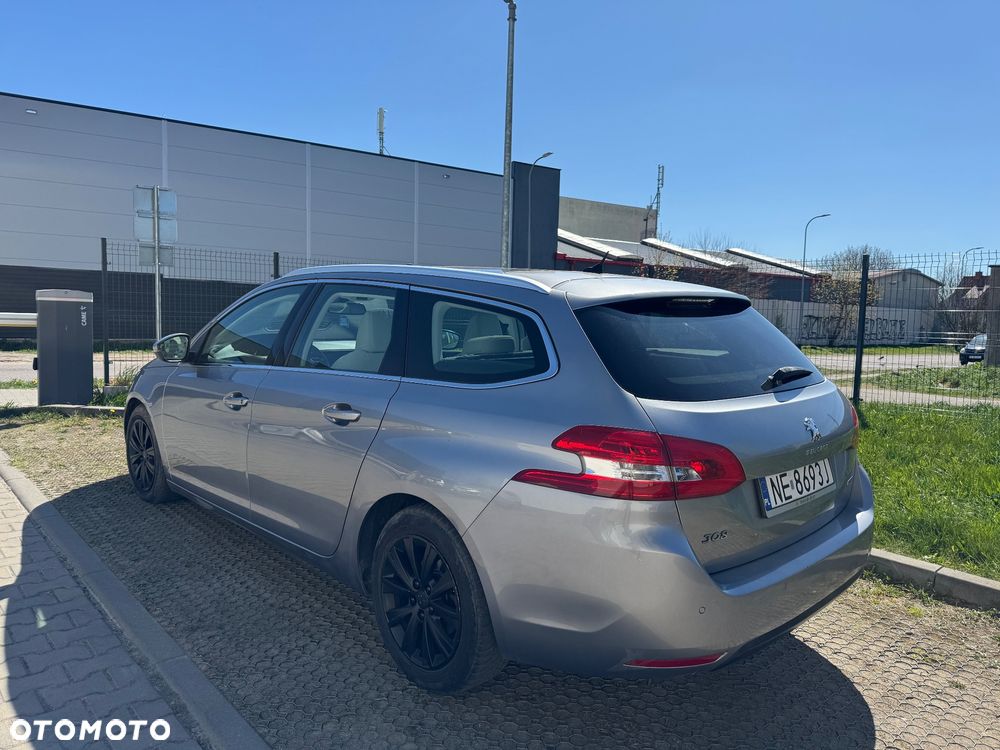 Peugeot 308 BlueHDi 120 EAT6 Stop & Start Allure - 4