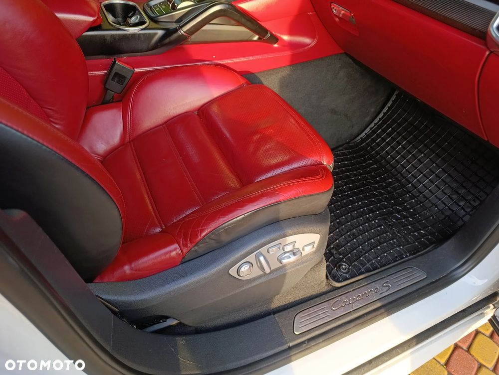 Porsche Cayenne S Diesel Platinum Edition - 26