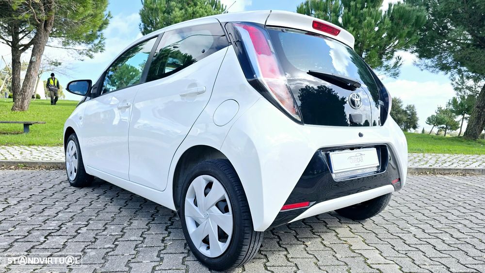 Toyota Aygo 1.0 X-Play+AC+X-Touch - 12