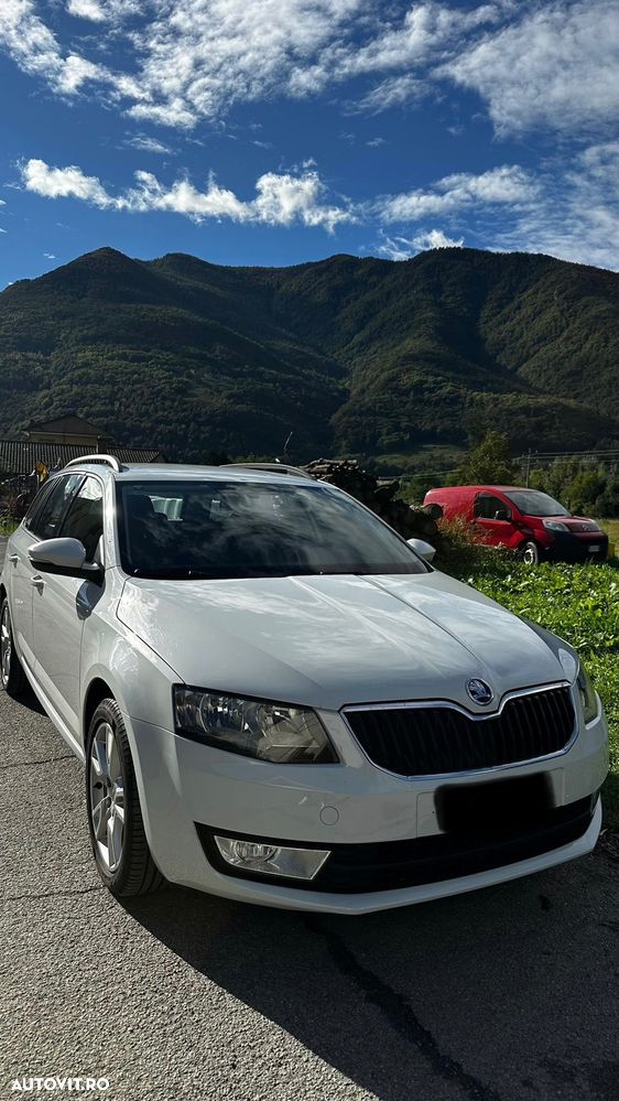 Skoda Octavia 1.6 TDI DSG Ambition - 8