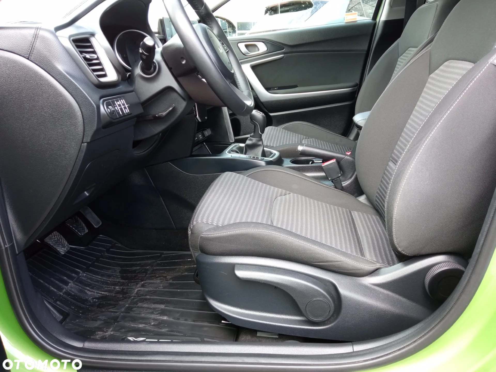 Kia XCeed 1.5 T-GDI M - 14