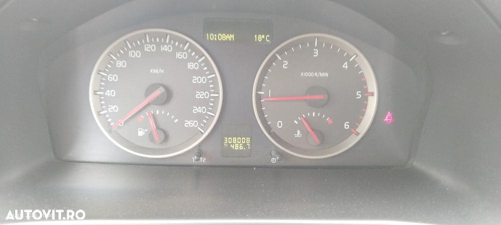 Volvo S40 2.0D - 8