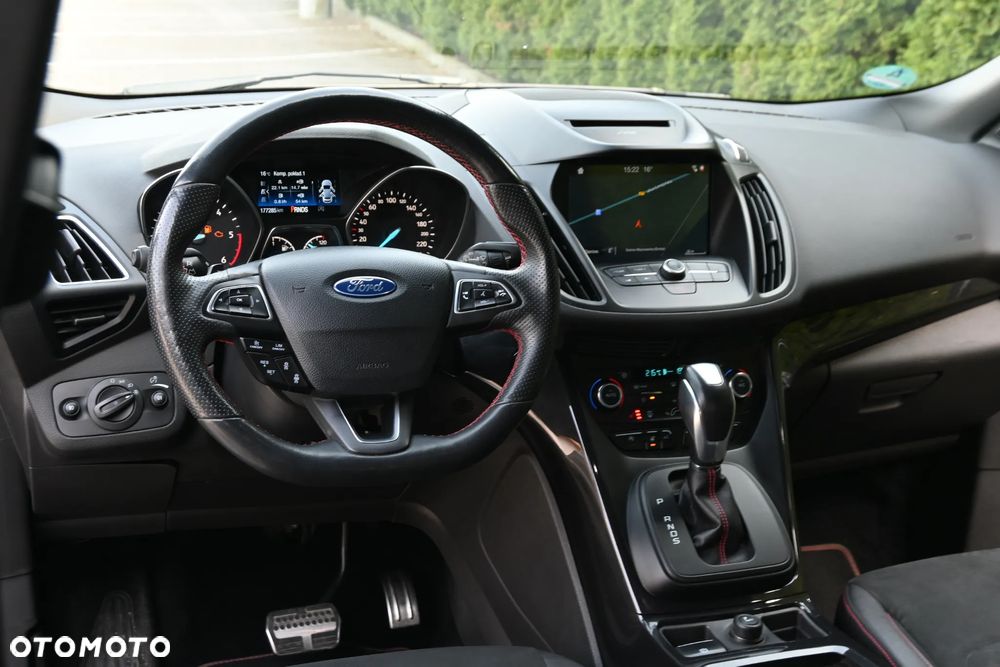 Ford Kuga 2.0 TDCi AWD ST-Line - 36