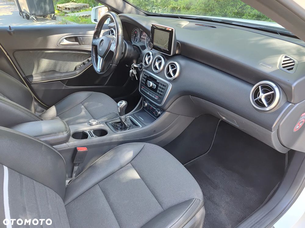 Mercedes-Benz Klasa A 180 BlueEfficiency Edition Style - 9
