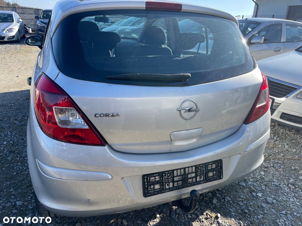 Opel Corsa 1.4 16V Edition - 4