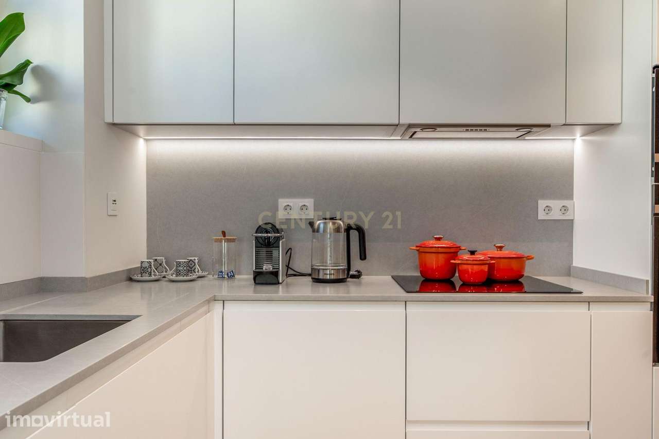 APARTAMENTO T1 DE LUXO COM 2 CASAS DE BANHO - AVENIDAS NOVAS - Grande imagem: 5/31