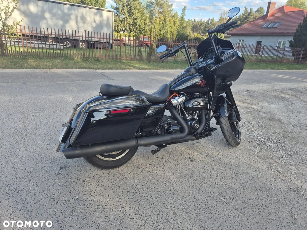 Harley-Davidson Touring Road Glide - 17