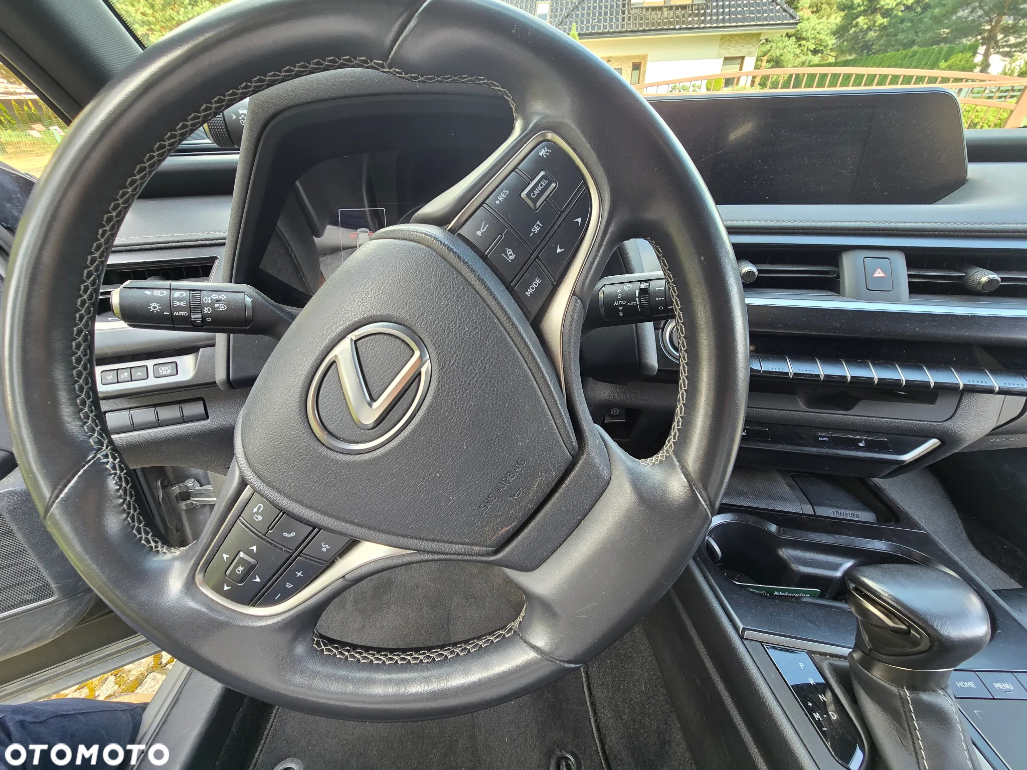 Lexus UX 200 GPF Business 2WD - 11