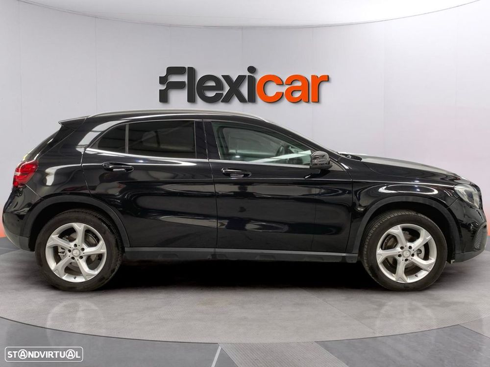 Mercedes-Benz GLA 180 d Urban - 4