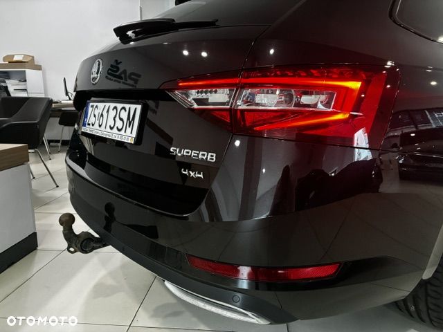 Skoda Superb 2.0 TDI SCR 4x4 Sportline DSG - 20