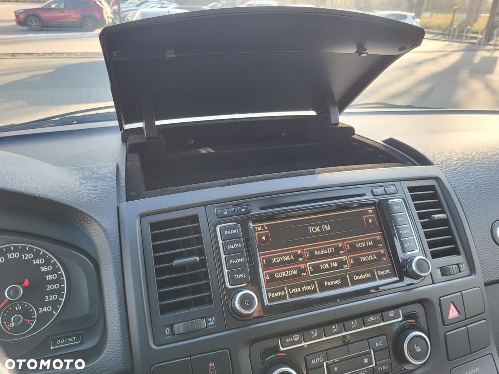 Volkswagen Multivan - 16