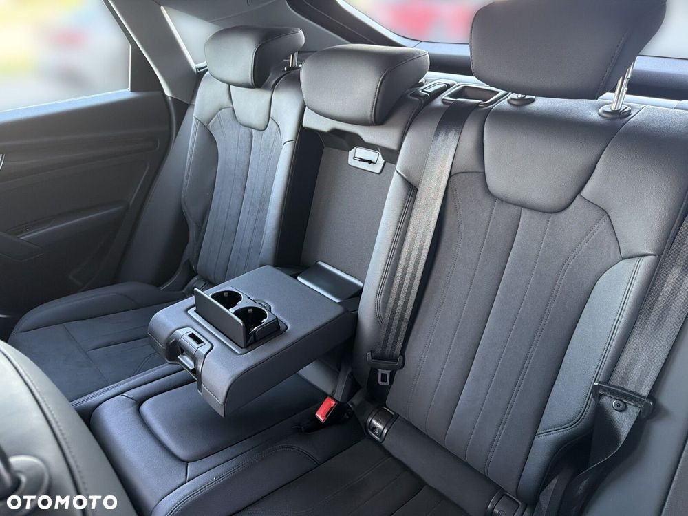 Audi Q5 Sportback - 16
