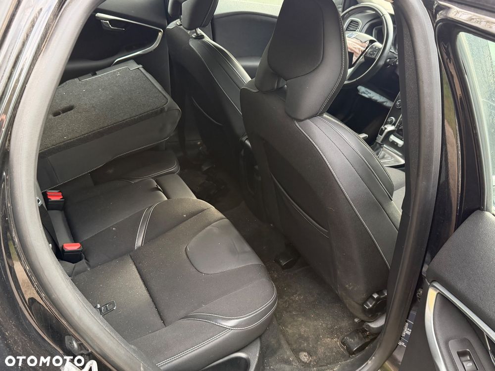 Volvo V40 - 12