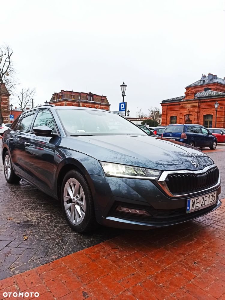 Skoda Octavia 2.0 TDI SCR Ambition DSG - 2