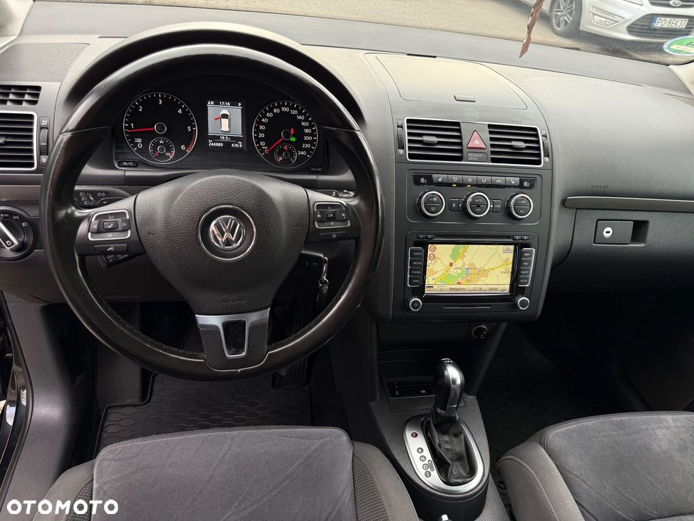 Volkswagen Touran 2.0 TDI DPF DSG Highline - 6