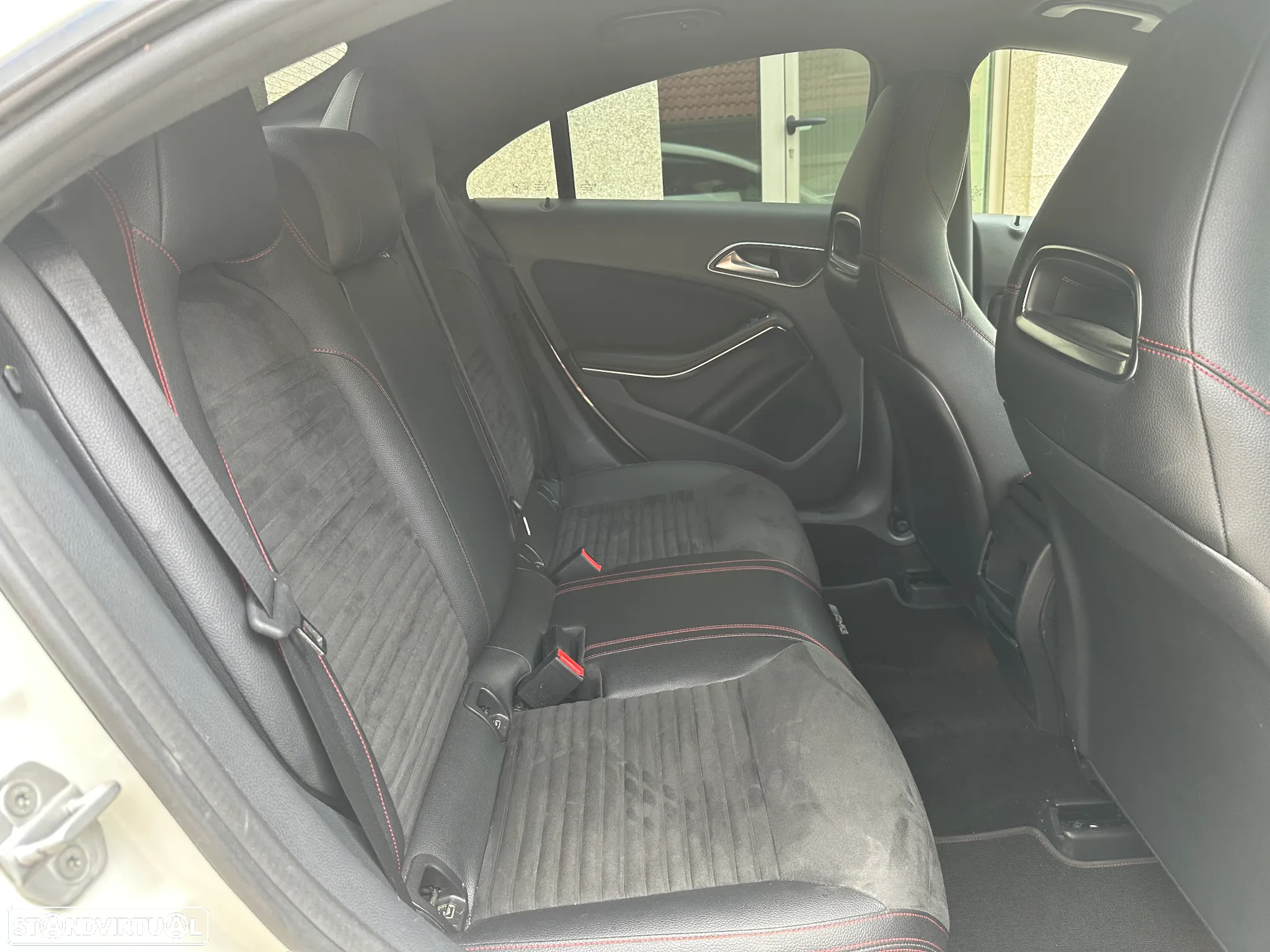 Mercedes-Benz CLA 180 d AMG Line - 17