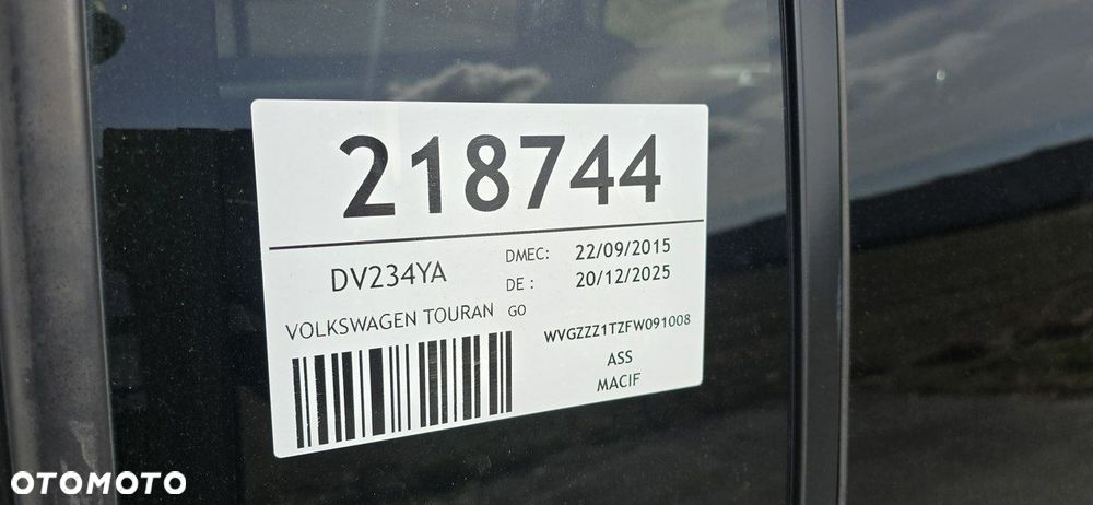 Volkswagen Touran - 12