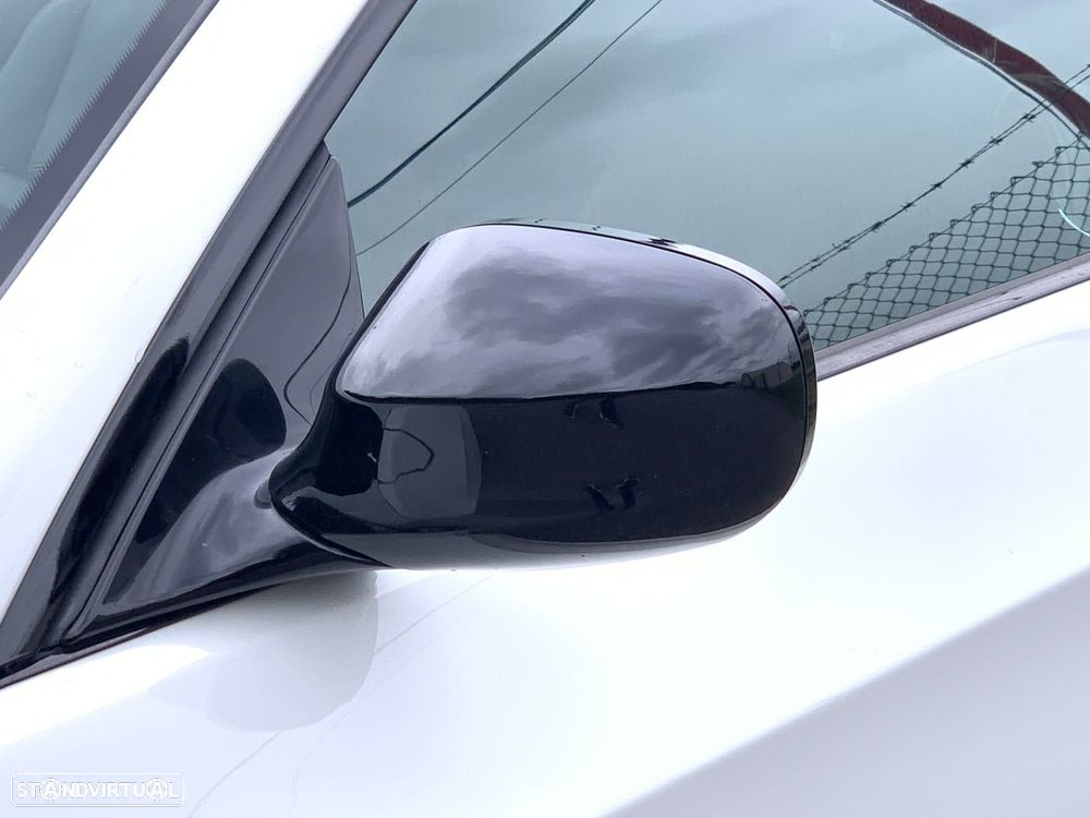 BMW 320 d Coupe Edição M - 17