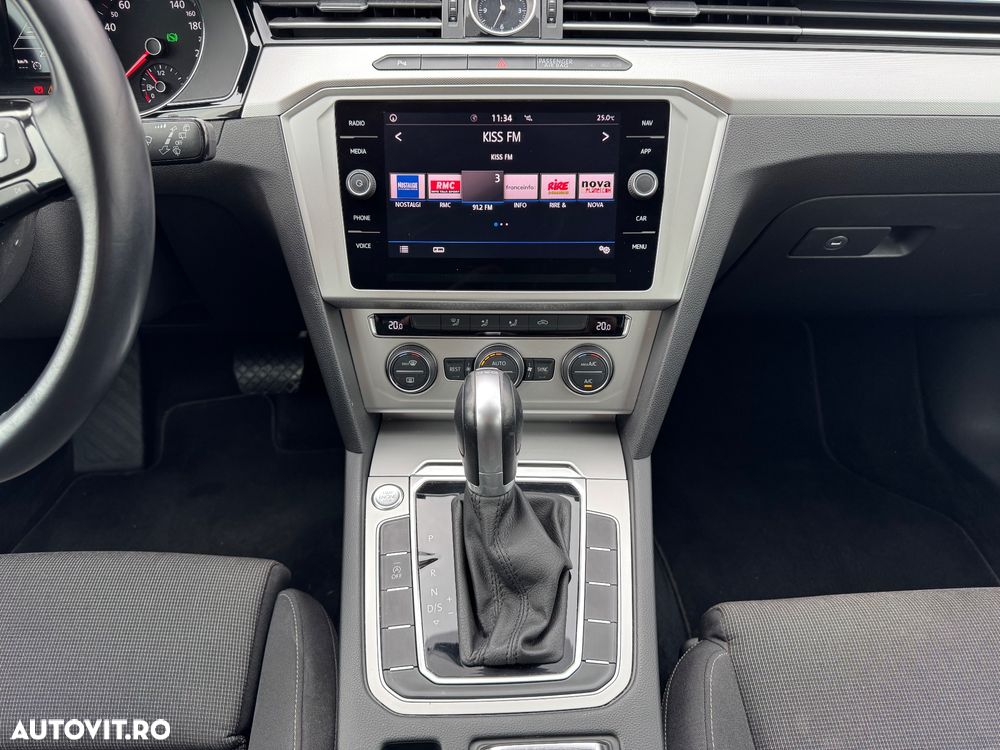 Volkswagen Passat 2.0 TDI DSG (BlueMotion Technology) Comfortline - 9