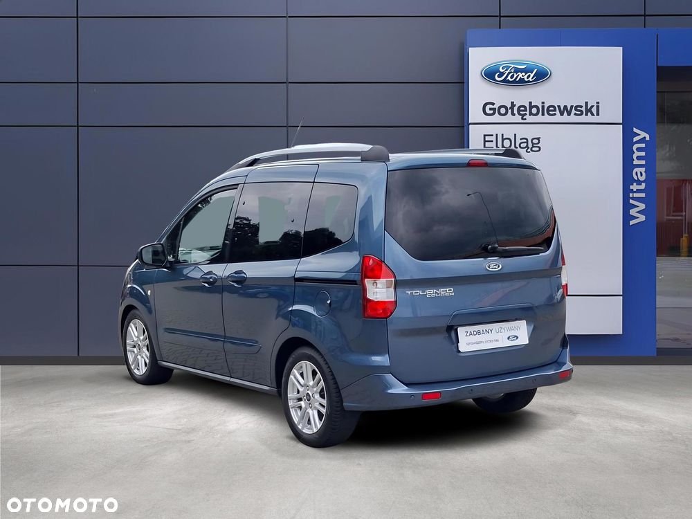 Ford Tourneo Courier 1.5 TDCi Titanium - 4