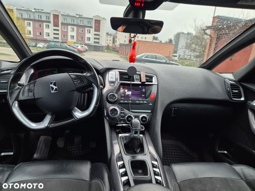 DS Automobiles DS 5 - 9