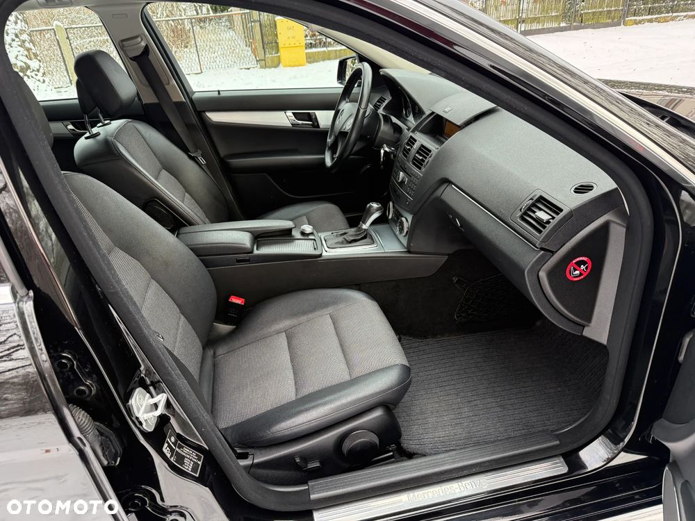 Mercedes-Benz Klasa C 200 Kompressor Automatik Avantgarde - 29