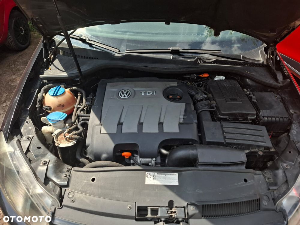 Volkswagen Golf 1.6 TDI Comfortline DSG - 1