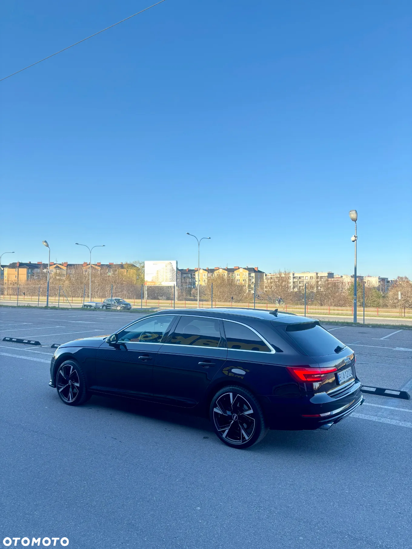 Audi A4 2.0 TDI S tronic - 9