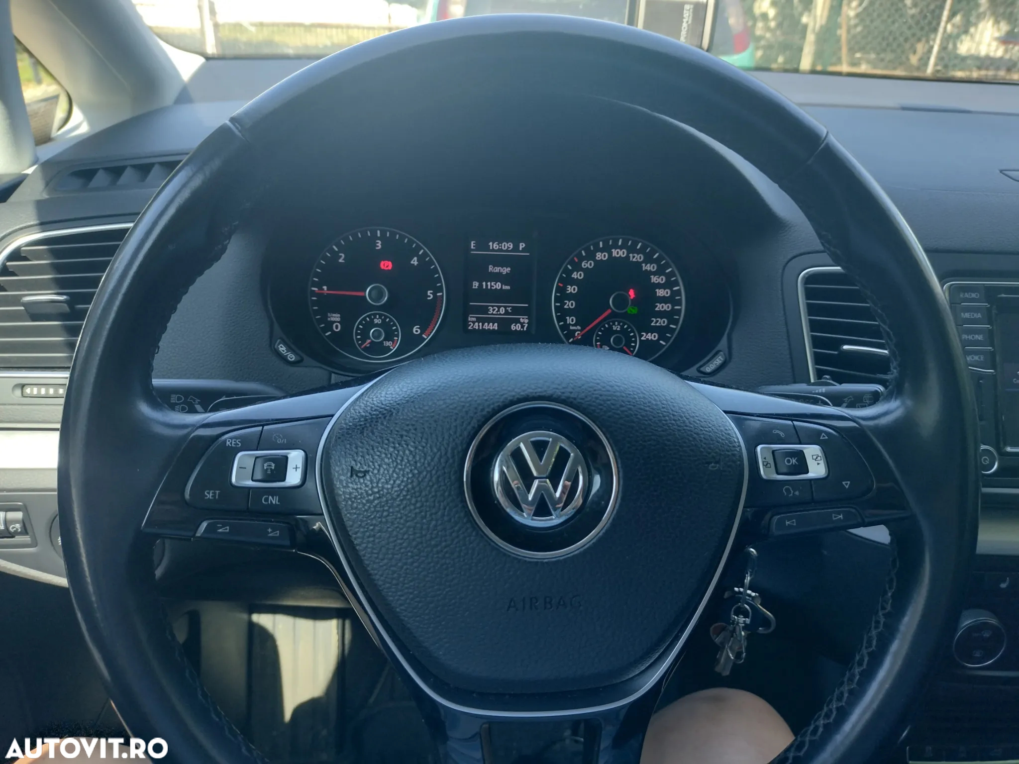 Volkswagen Sharan 2.0 TDI DSG (BlueMotion Technology) Comfortline - 14