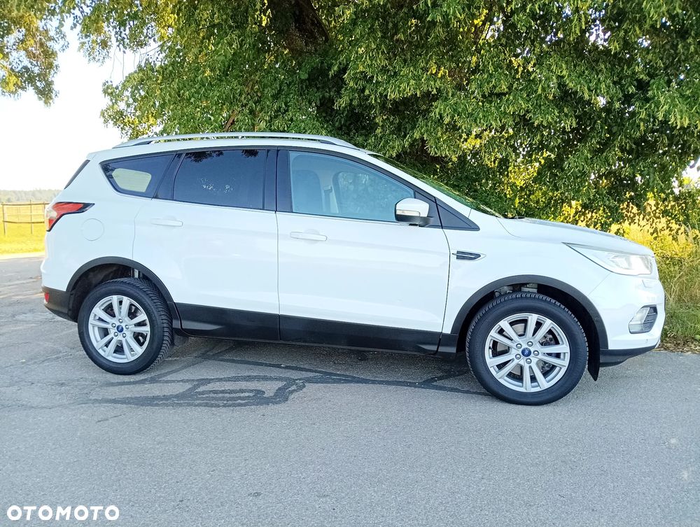 Ford Kuga 2.0 TDCi 2x4 Titanium - 13
