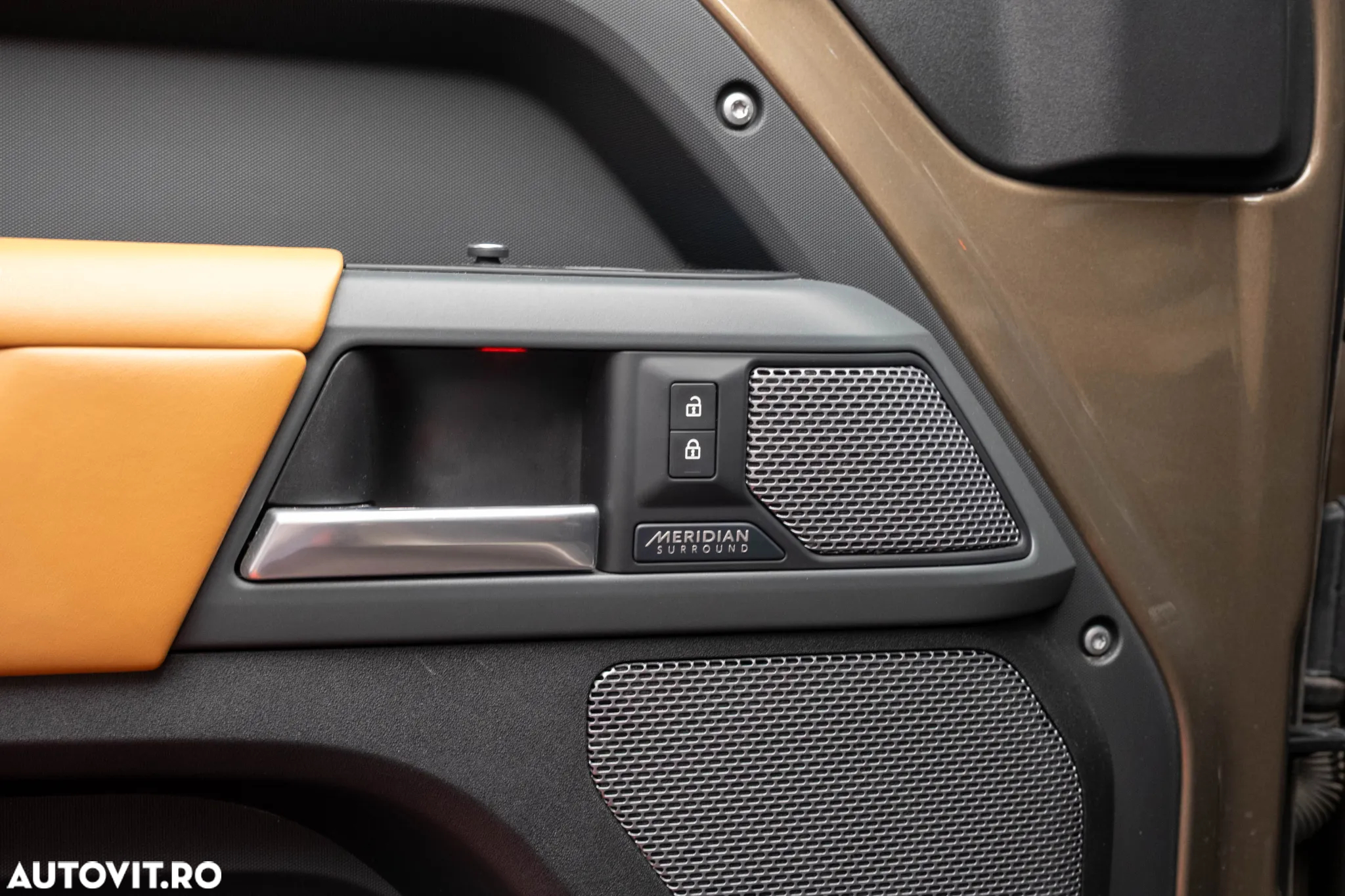 Land Rover Defender 110 3.0P 400 MHEV - 16