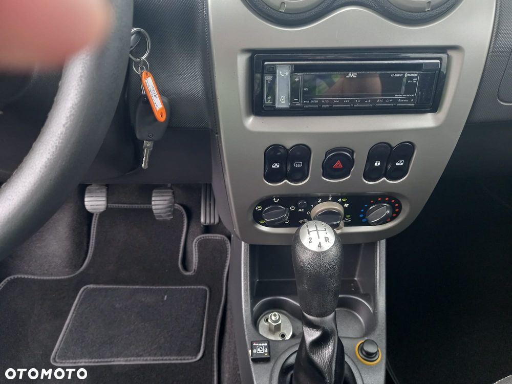 Dacia Sandero 1.6 MPI Stepway - 12