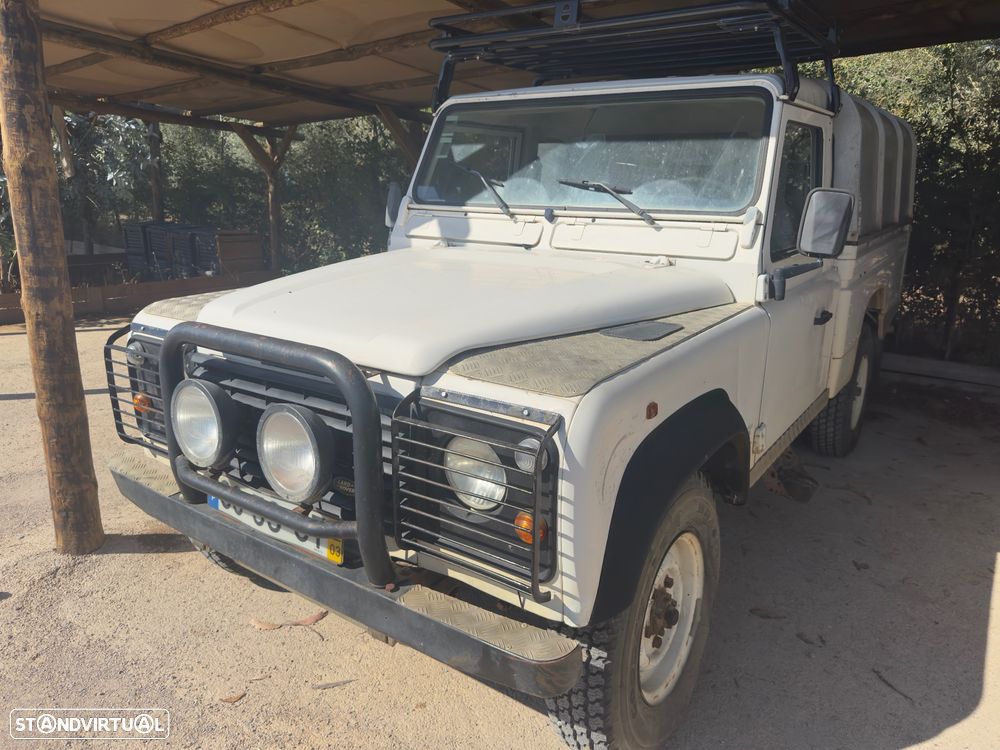 Land Rover Defender - 1