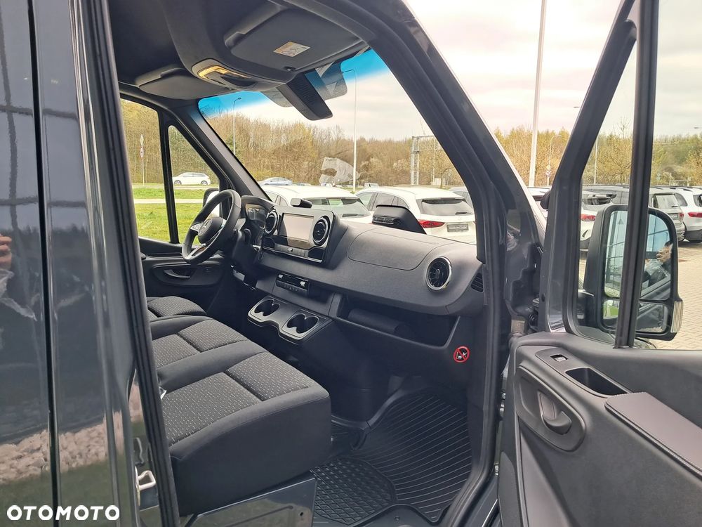 Mercedes-Benz Sprinter 319 CDI Furgon PRO długi 4325 mm L3H2 - 15