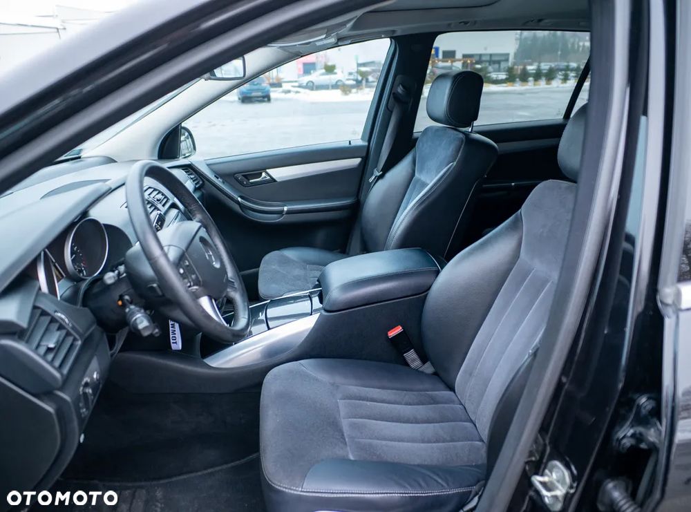 Mercedes-Benz Klasa R 320 CDI L 4-Matic - 22