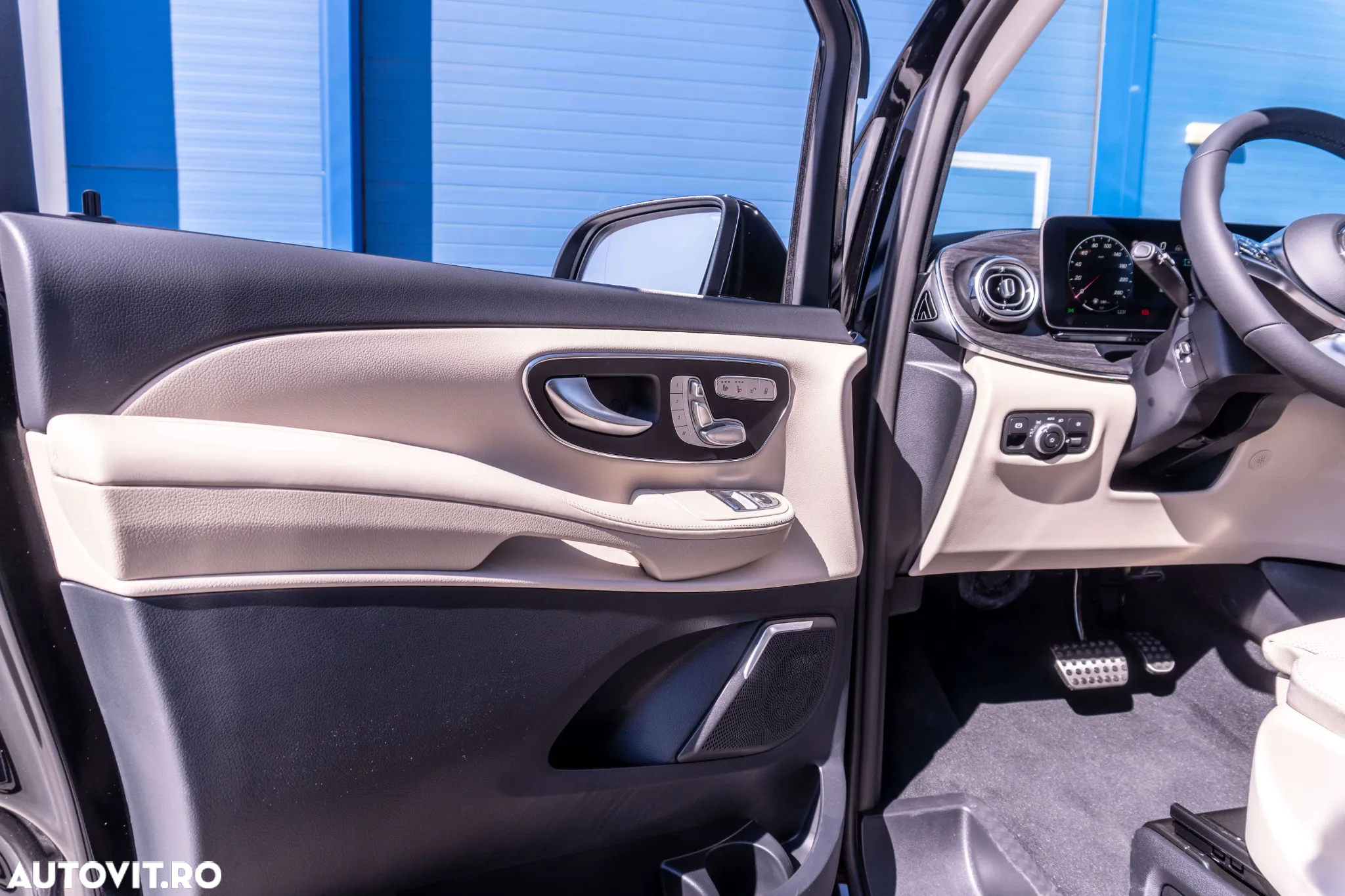 Mercedes-Benz V 300 d lang 9G-TRONIC Exclusive Edition - 18
